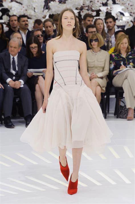 défilé dior 2014 2015 faux cul